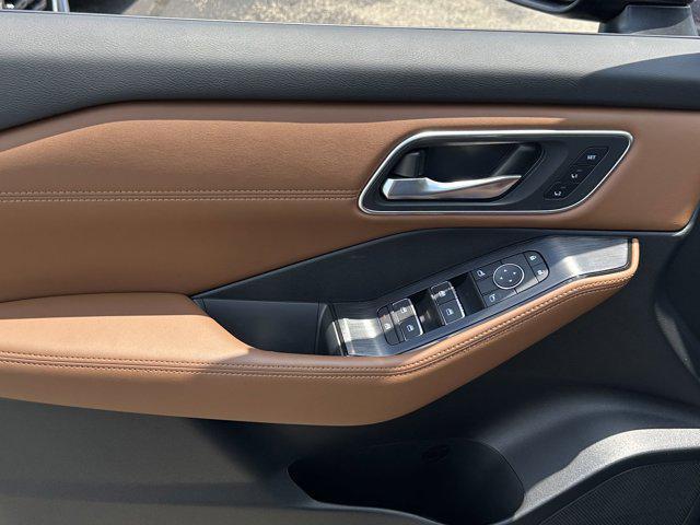 new 2025 Nissan Rogue car, priced at $41,057