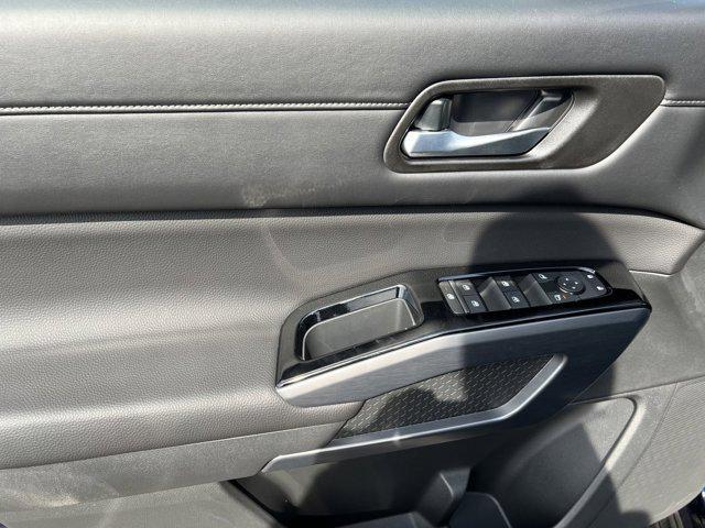 new 2025 Nissan Pathfinder car, priced at $44,814