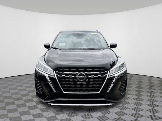 new 2025 Nissan Kicks car, priced at $21,881
