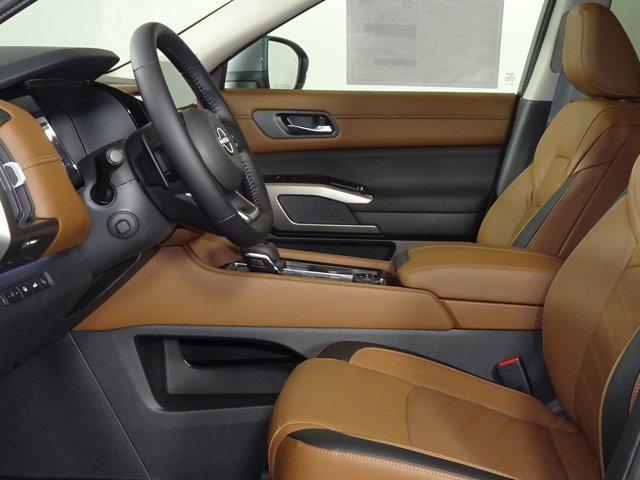 new 2025 Nissan Pathfinder car, priced at $47,617