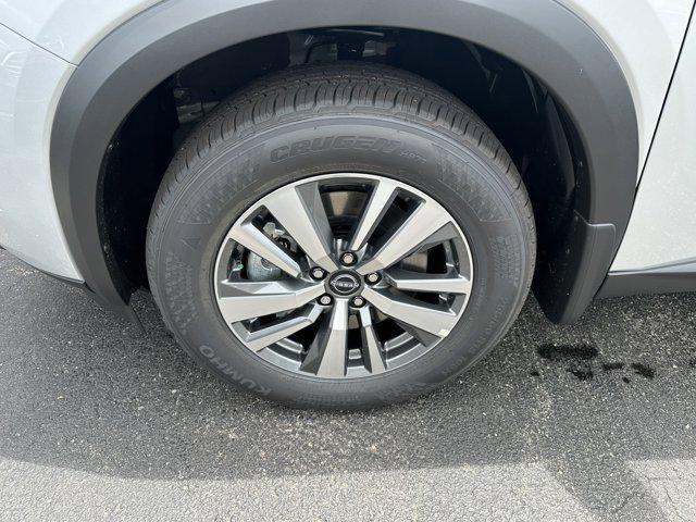 new 2025 Nissan Pathfinder car, priced at $40,989