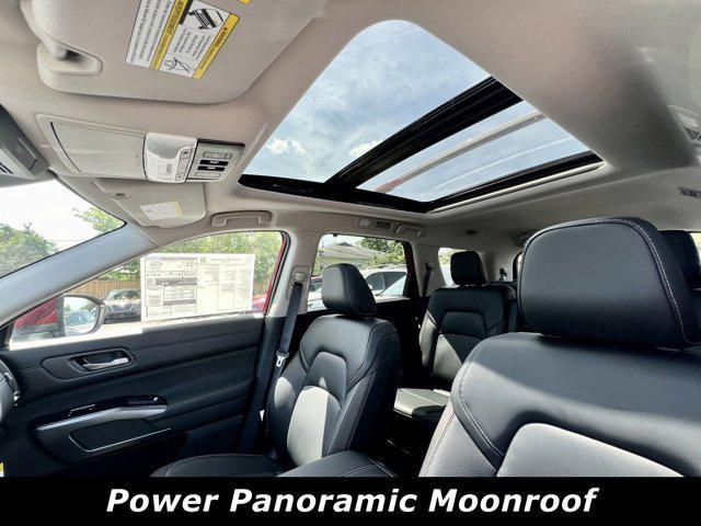 new 2025 Nissan Pathfinder car, priced at $45,243