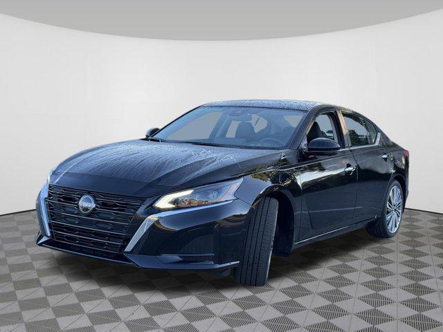 used 2025 Nissan Altima car, priced at $27,229