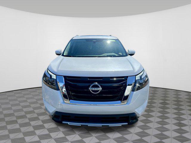 new 2025 Nissan Pathfinder car, priced at $47,652