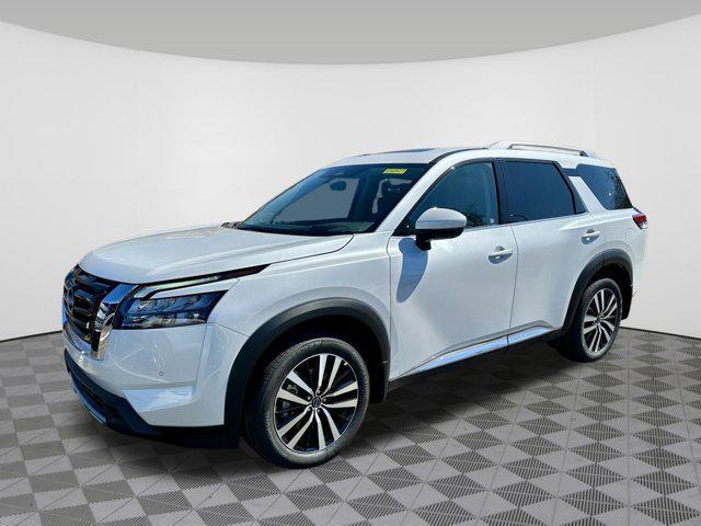 new 2025 Nissan Pathfinder car, priced at $47,652
