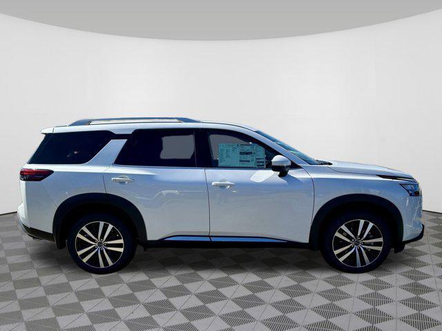 new 2025 Nissan Pathfinder car, priced at $47,652