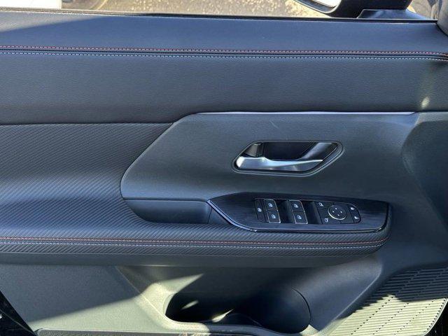 new 2025 Nissan Kicks car, priced at $27,996