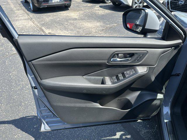 new 2025 Nissan Rogue car, priced at $39,775