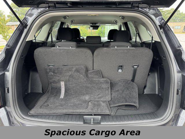 used 2025 Kia Sorento car, priced at $31,276