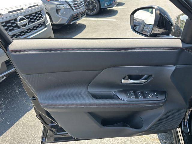 new 2025 Nissan Kicks car, priced at $29,668