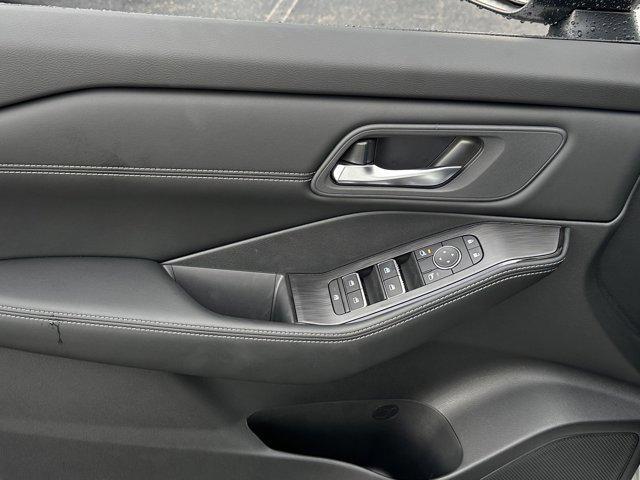 new 2025 Nissan Rogue car, priced at $38,295
