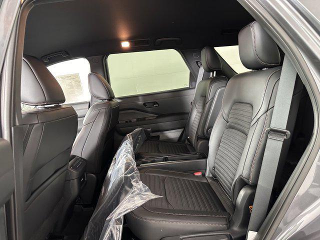 new 2025 Nissan Pathfinder car, priced at $38,057