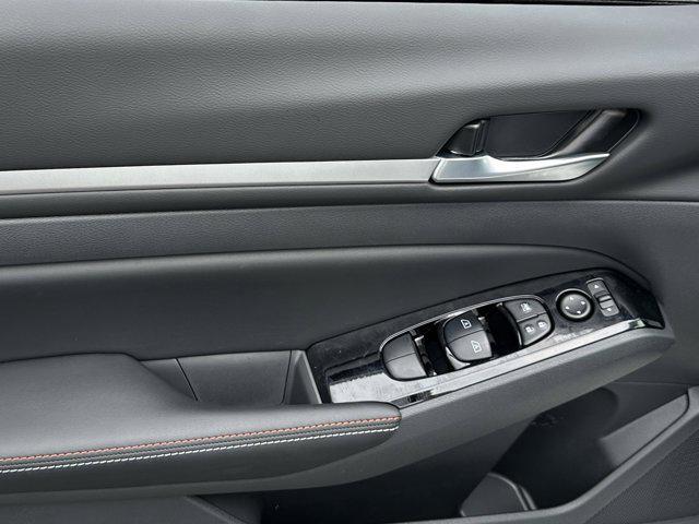 new 2025 Nissan Altima car, priced at $32,206