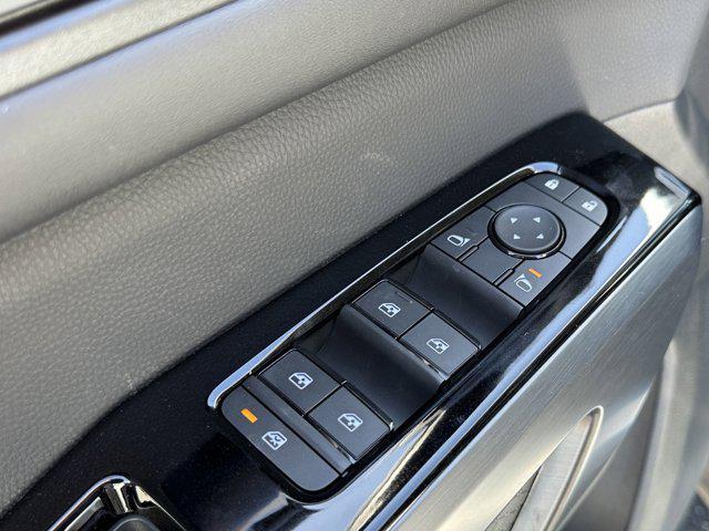 new 2025 Nissan Pathfinder car, priced at $46,318