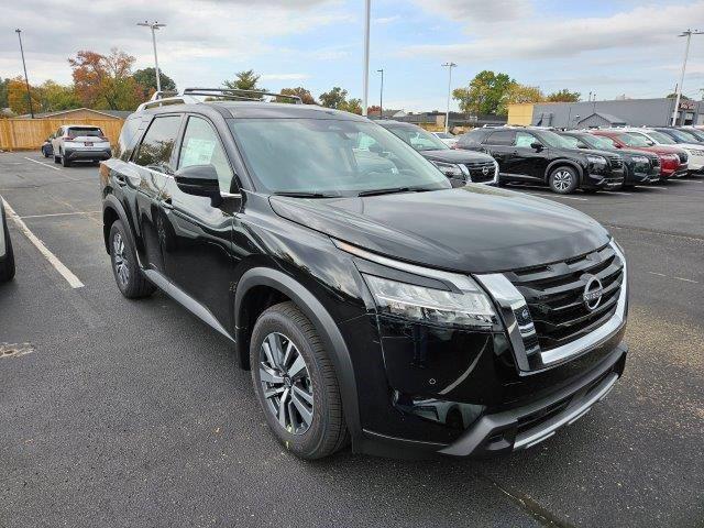 new 2025 Nissan Pathfinder car, priced at $41,662