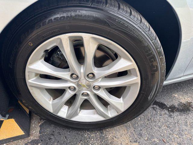 used 2018 Chevrolet Malibu car, priced at $11,976