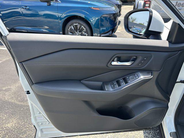 new 2025 Nissan Rogue car, priced at $39,775