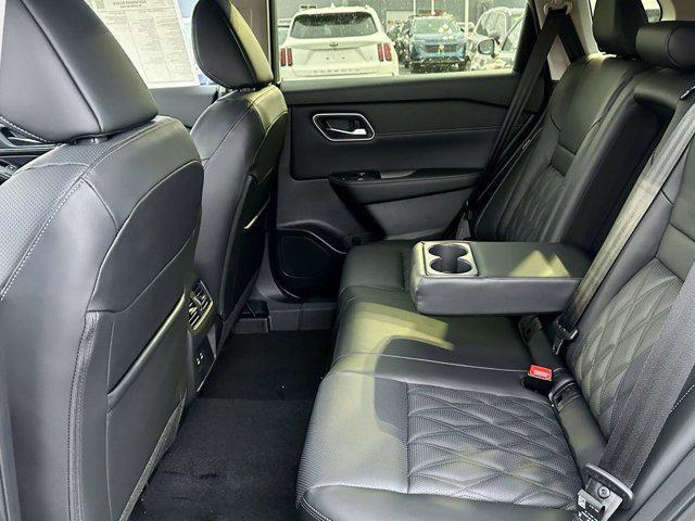 new 2025 Nissan Rogue car, priced at $40,167