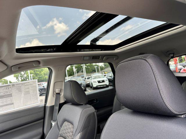 new 2025 Nissan Pathfinder car, priced at $42,750