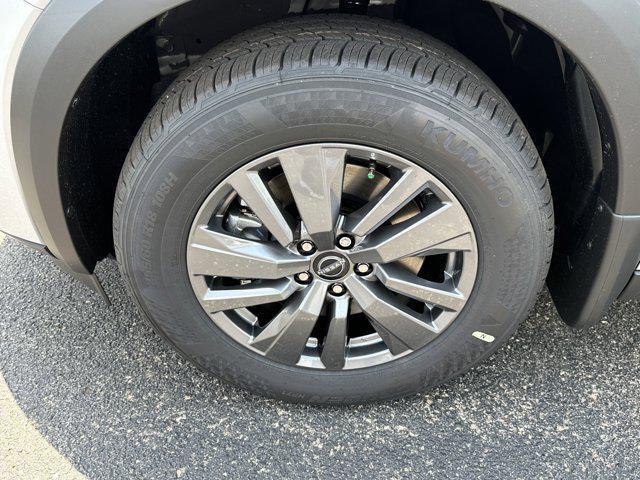 new 2025 Nissan Pathfinder car, priced at $42,750