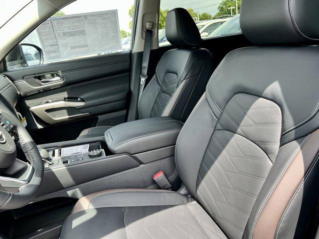 new 2025 Nissan Pathfinder car, priced at $49,598