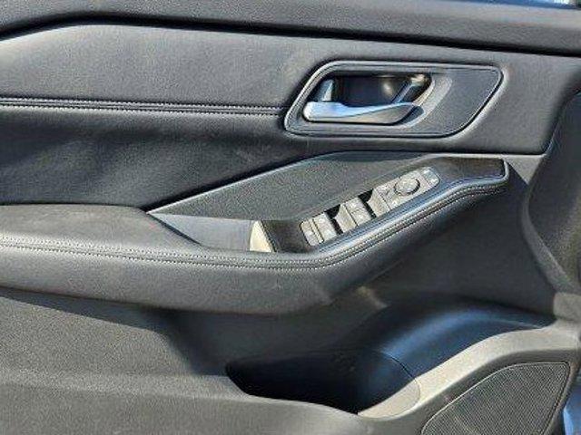 new 2025 Nissan Rogue car, priced at $33,290