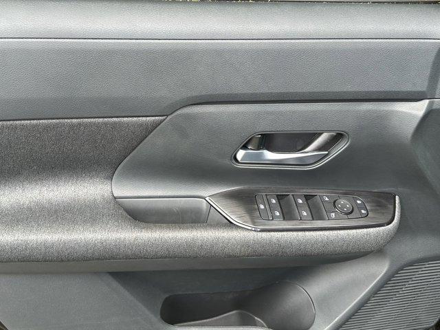 new 2025 Nissan Kicks car, priced at $25,510