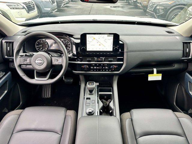 new 2025 Nissan Pathfinder car, priced at $41,034