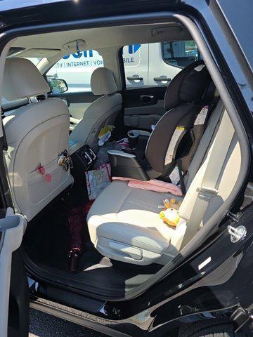 used 2023 Kia Sorento car, priced at $30,555