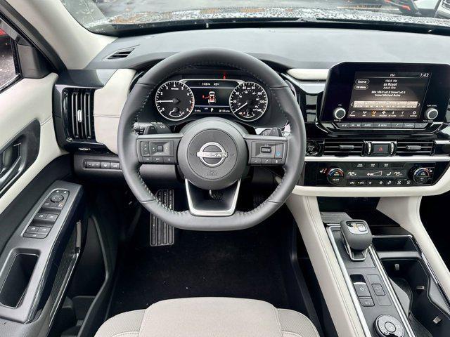 new 2025 Nissan Pathfinder car, priced at $43,687