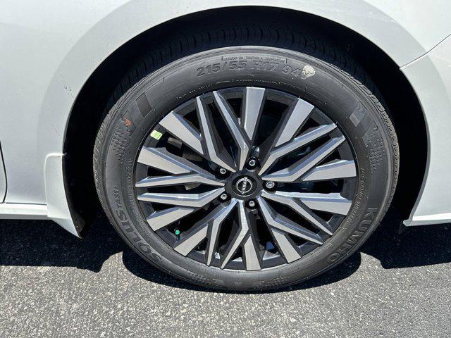 new 2025 Nissan Altima car, priced at $30,364
