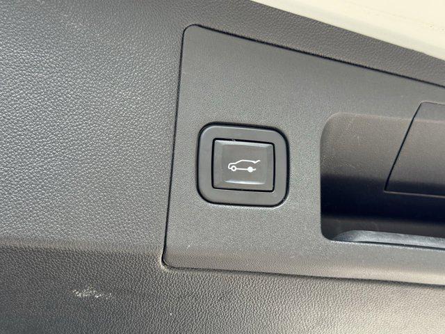 used 2019 Cadillac XT5 car, priced at $17,416