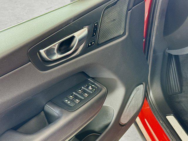 used 2022 Volvo XC60 car, priced at $28,150