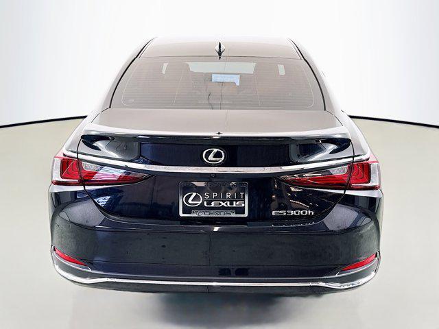 used 2025 Lexus ES 300h car, priced at $47,000