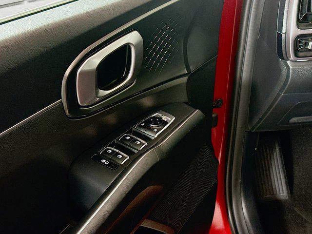 used 2022 Kia Sorento Hybrid car, priced at $24,900