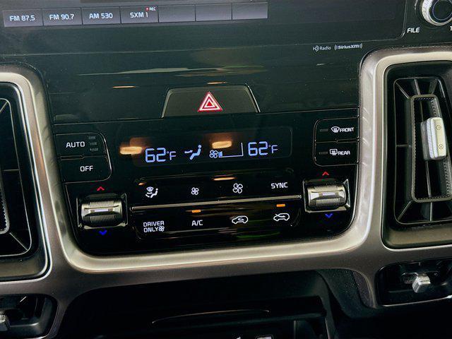 used 2022 Kia Sorento Hybrid car, priced at $24,900