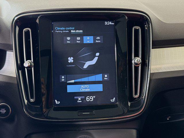used 2019 Volvo XC40 car, priced at $17,000