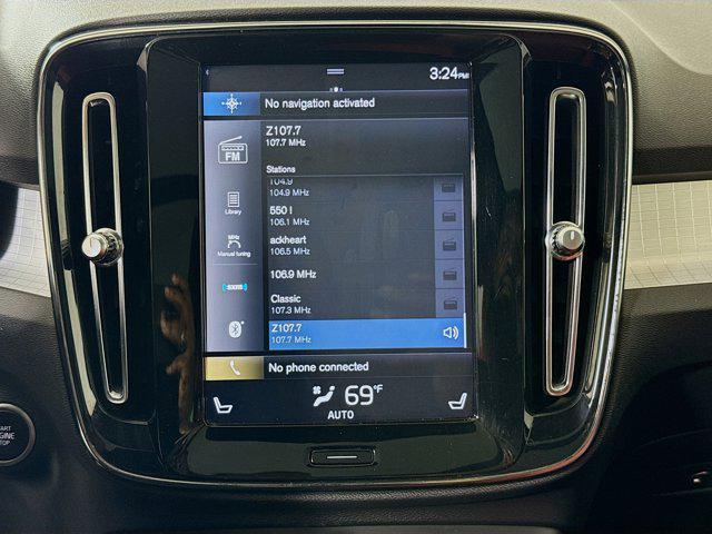 used 2019 Volvo XC40 car, priced at $17,000