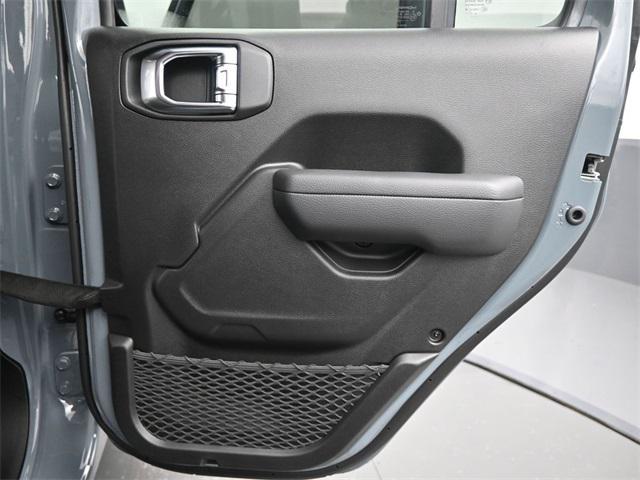 new 2025 Jeep Gladiator car, priced at $44,004