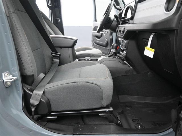new 2025 Jeep Gladiator car, priced at $44,004