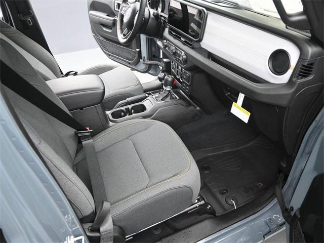 new 2025 Jeep Gladiator car, priced at $44,004