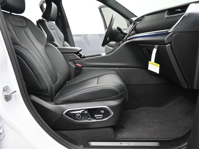 new 2025 Jeep Grand Cherokee car, priced at $59,029
