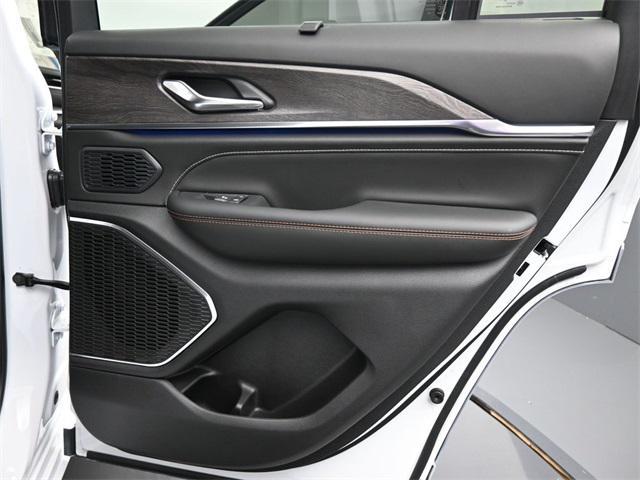 new 2025 Jeep Grand Cherokee car, priced at $59,029