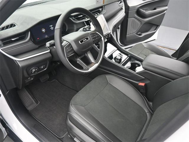 new 2025 Jeep Grand Cherokee car, priced at $44,260