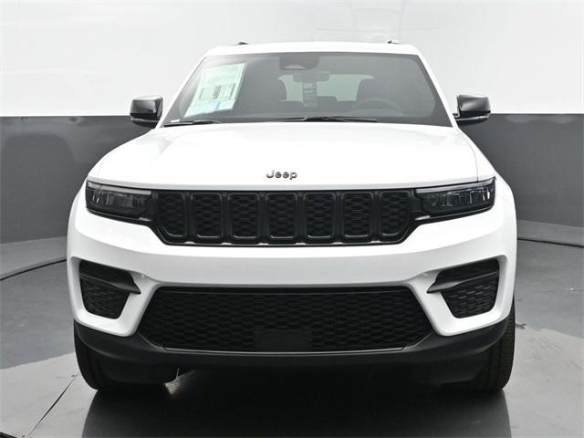 new 2025 Jeep Grand Cherokee car, priced at $44,260