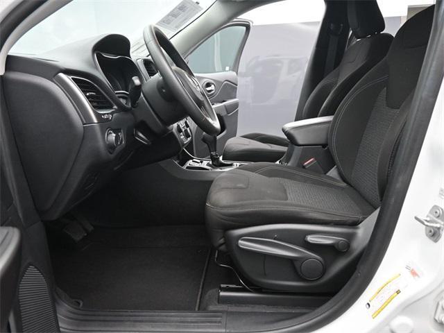 used 2020 Jeep Cherokee car, priced at $18,995