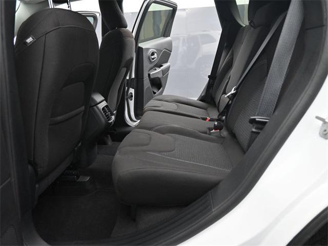 used 2020 Jeep Cherokee car, priced at $18,995