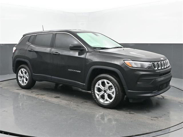 new 2025 Jeep Compass car, priced at $26,987