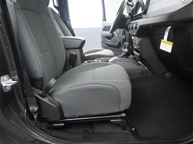 new 2025 Jeep Wrangler car, priced at $52,670