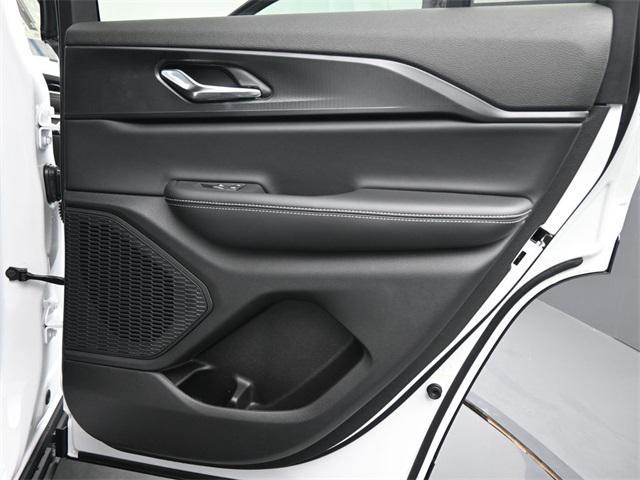 new 2025 Jeep Grand Cherokee car, priced at $42,270